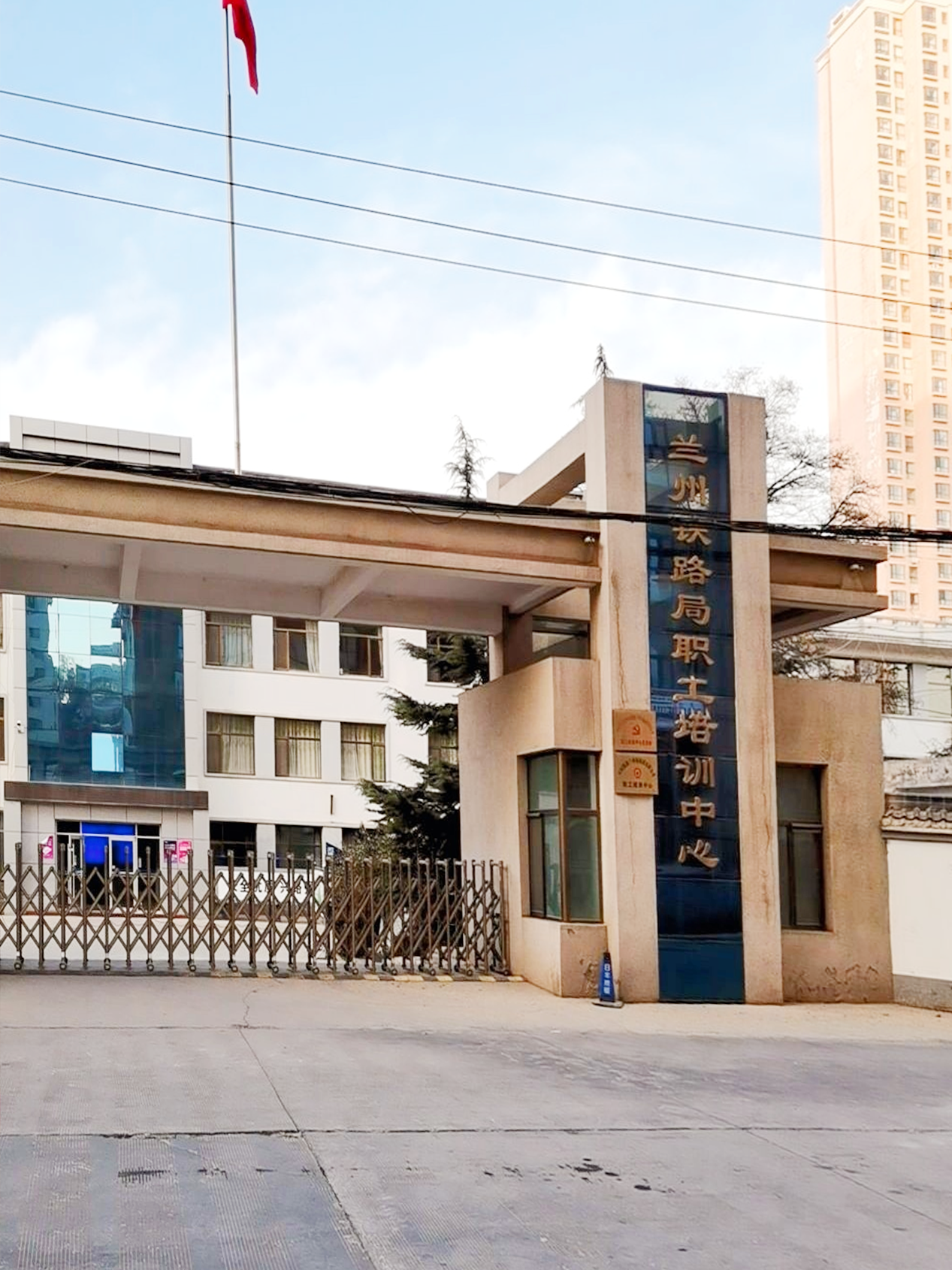 �m���F·������Ӗ���ģ��m�ݣ�